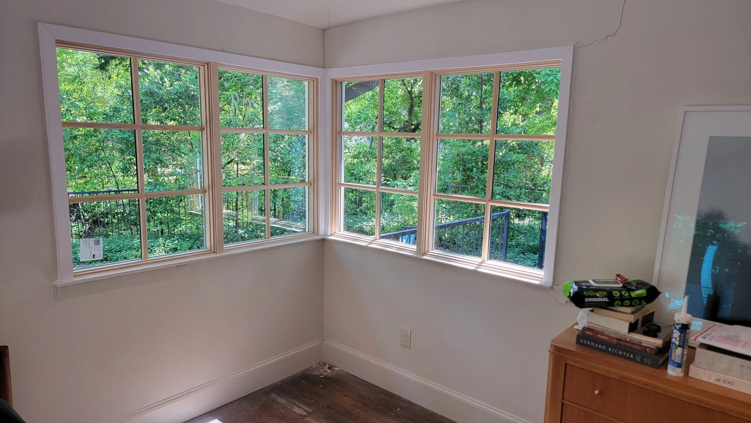 Finished interior corner with Lincoln wood replacement windows in Chandlers Landing